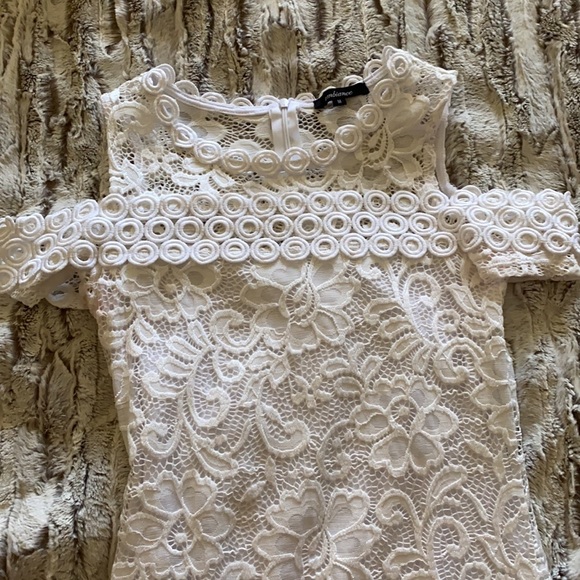 White lace bodycon dress - Picture 2 of 3